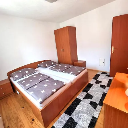 Apartment Zlata *