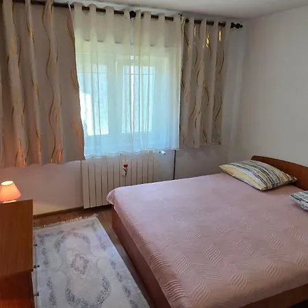 Zlata Apartamento *